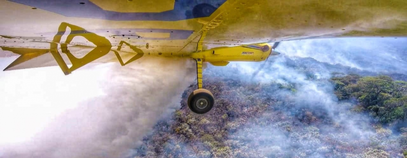 Líder na fabricação de sistemas de combate aéreo a incêndio.